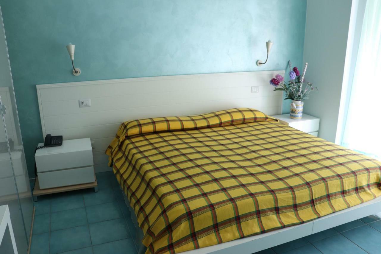 Rock Garden Bed & Breakfast Gaeta Luaran gambar
